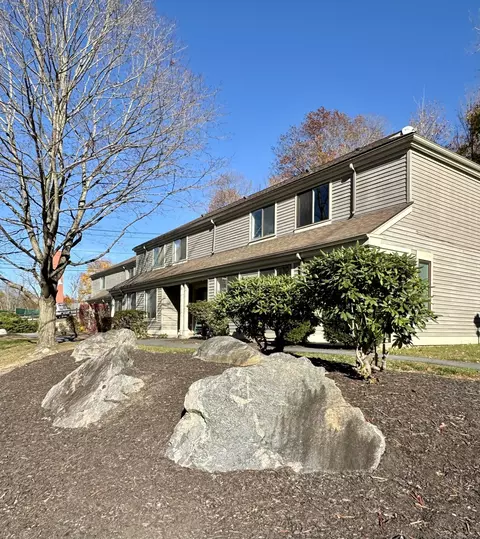 20 Riveredge Dr #20, Winchester, CT 06098