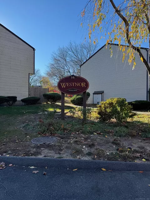 16 Donna Dr #21, Norwalk, CT 06854