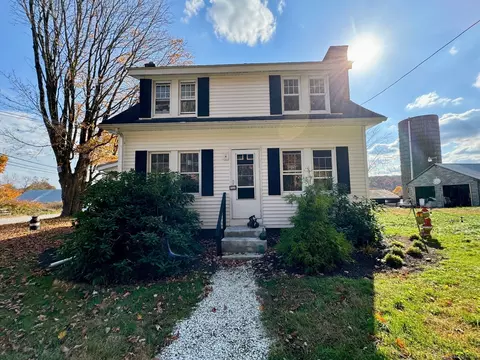 589 Old Hartford Rd, Colchester, CT 06415