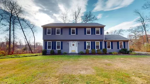 44 Flax Hill Rd, Brookfield, CT 06804