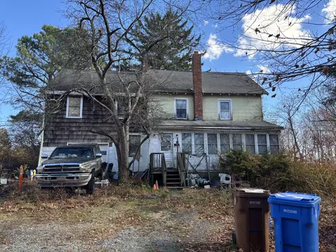 185 Beardsley Rd, Shelton, CT 06484
