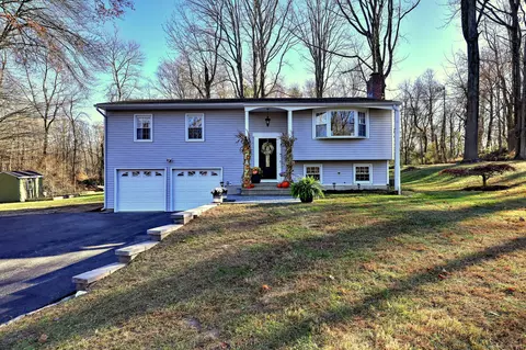 29 Dart Hill Rd, Milford, CT 06461