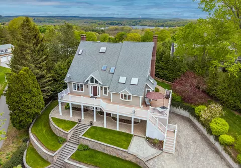 25 Gilbert Hill Rd, Chester, CT 06412