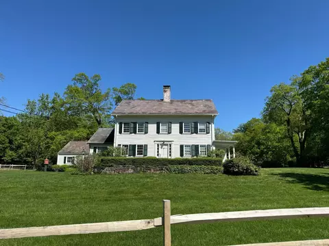 90 W Mountain Rd, Simsbury, CT 06092