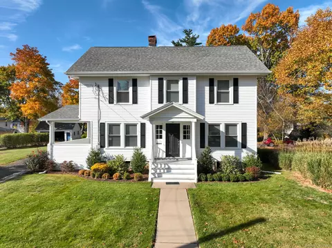 93 N Main St, West Hartford, CT 06107