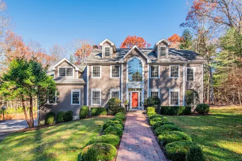 5 Bear Run, Woodbury, CT 06798