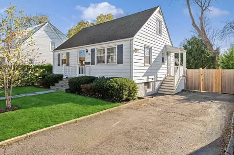 19 Center Ter, Stamford, CT 06906