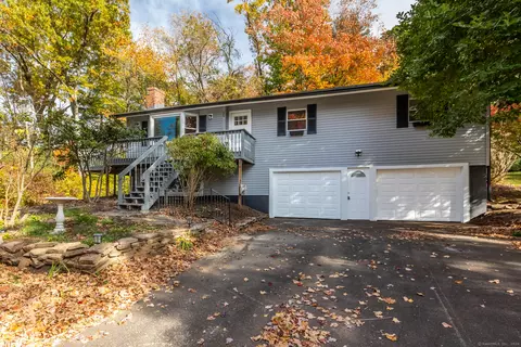 29 Pinnacle Rd, Ellington, CT 06029