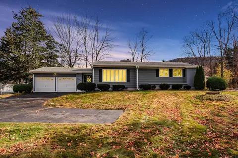 1307 Meriden Ave, Southington, CT 06489