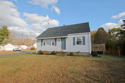 1667 King St, Enfield, CT 06082