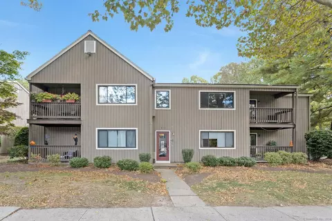 2950 Madison Ave #F, Bridgeport, CT 06606