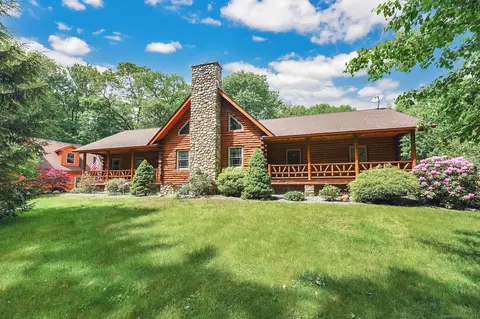 492 Thompsonville Rd, Suffield, CT 06078