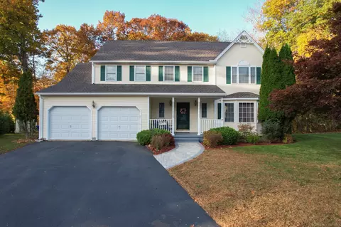 25 Dana Blvd, Wallingford, CT 06492