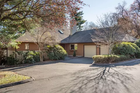 6 Cary Ln #6, Bloomfield, CT 06002