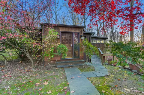 22 Cricket Ln, Weston, CT 06883