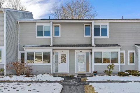 63 Hilltop Dr #63, Weatogue, CT 06089