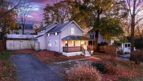 8 Belmont Pl, Norwalk, CT 06853