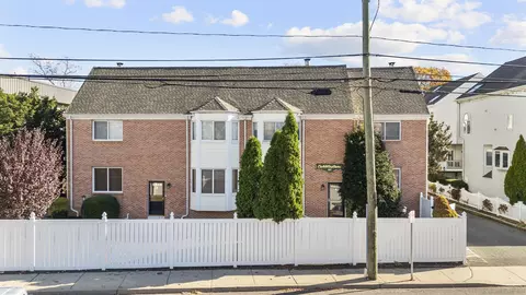 167 Grove St #K, Stamford, CT 06901