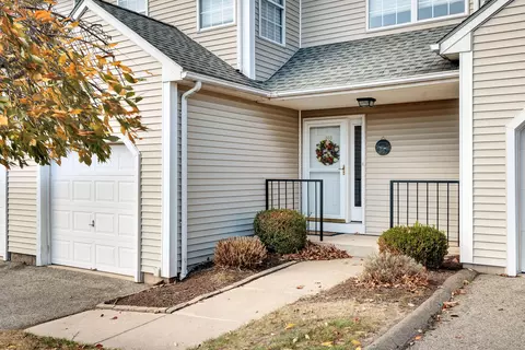305 Gray Fox Ln #305, Rocky Hill, CT 06067