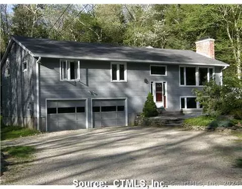 42 Timber Dr, Mansfield, CT 06268