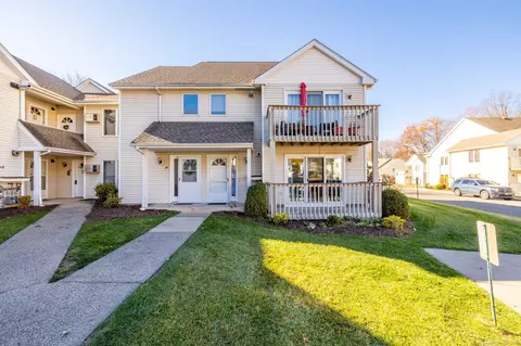 43 Millbrook Ct #43, Newington, CT 06111