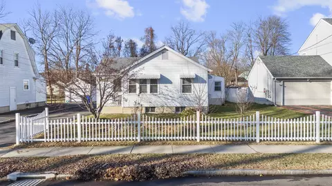 43 Goodsell St, West Hartford, CT 06110