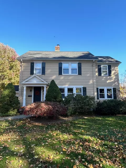 5 Cozy Ct, Cromwell, CT 06416