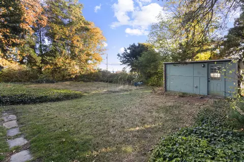 10 Summit St, Stonington, CT 06378