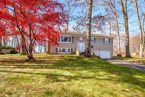 16 Valley View Rd, Brookfield, CT 06804