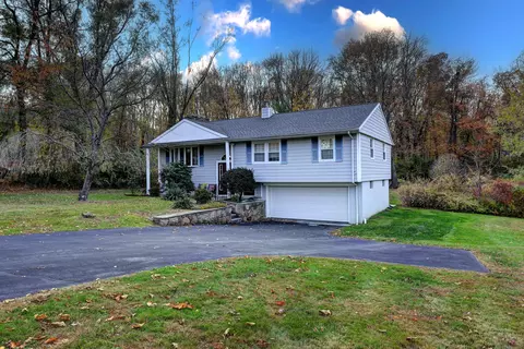 4815 Madison Ave, Trumbull, CT 06611