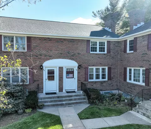 94 Brandywine Ln #94, Suffield, CT 06078