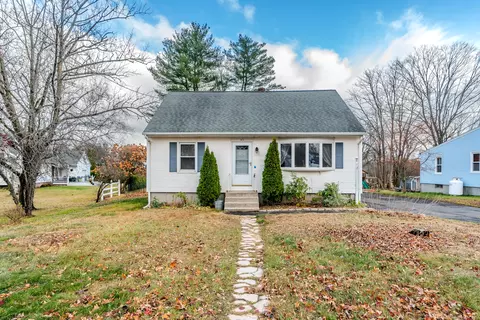 43 Old King St, Enfield, CT 06082