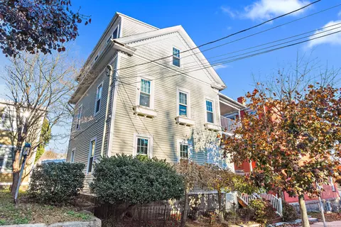 7 Franklin St, New London, CT 06320