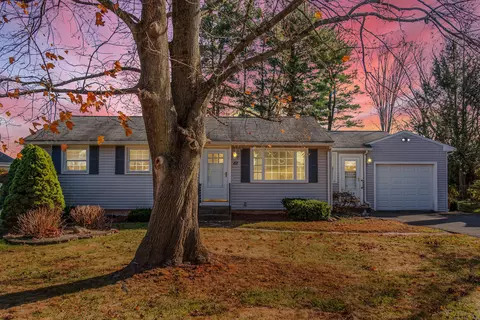 82 Meander Ln, Southington, CT 06489