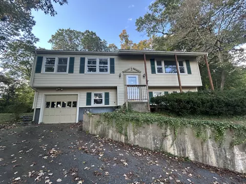 3 Morningstar Dr, Seymour, CT 06483