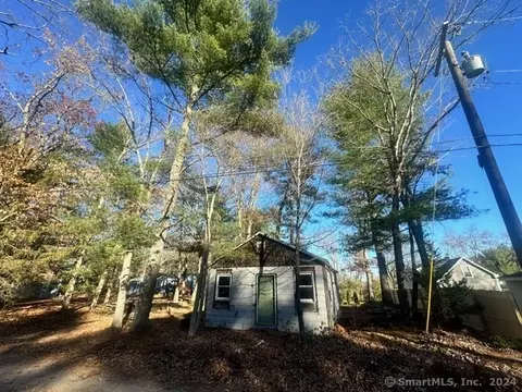 18 Birch Rd, East Haddam, CT 06423