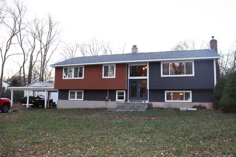 350 Cross Ct, Orange, CT 06477