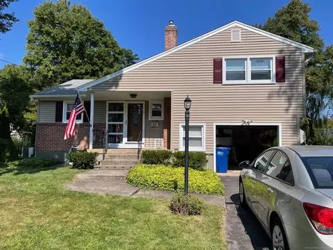 53 Arrowbrook Rd, Windsor, CT 06095