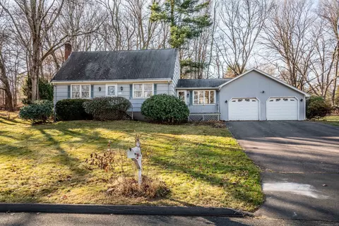 12 Glenn Dr, Tolland, CT 06084
