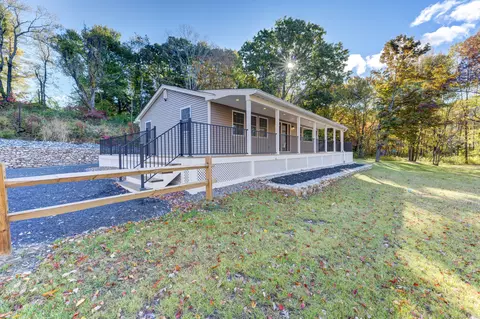 85 Straits Turnpike Ln, Morris, CT 06763