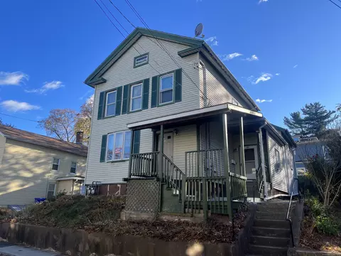 28 Union St, Meriden, CT 06451