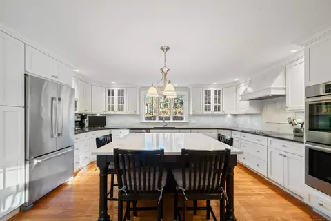120 Ivy Hills Rd, Southbury, CT 06488