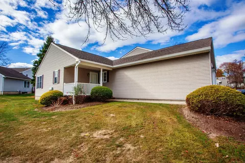 111 Dibble Hollow Ln #111, Windsor Locks, CT 06096