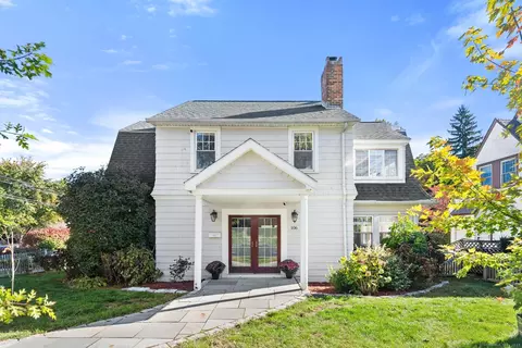 106 S Main St, West Hartford, CT 06107