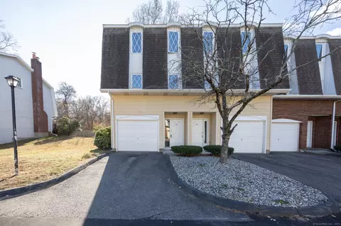 28 Northbrook Ct #28, East Hartford, CT 06108