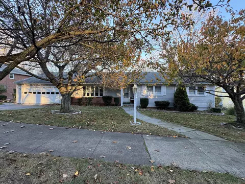 250 Stevenson Rd, New Haven, CT 06515