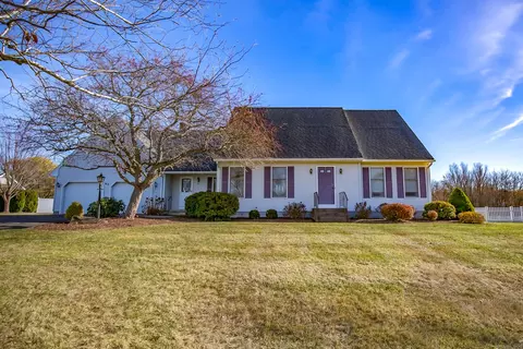 67 Kildeer Ln, Suffield, CT 06078