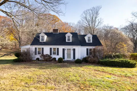 130 Christian Rd, Middlebury, CT 06762