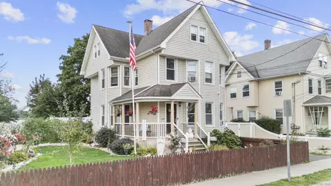 134 Gorham Ave, Hamden, CT 06514