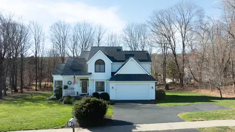 27 Cricket Hill Rd, Bristol, CT 06010